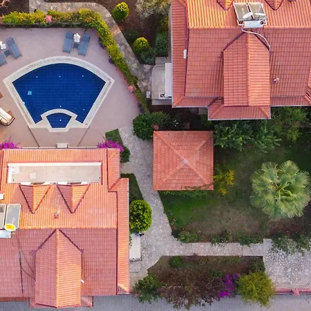 빌라 With Private Pool And Fireplace In Fethiye, Oludeniz - Awz 205